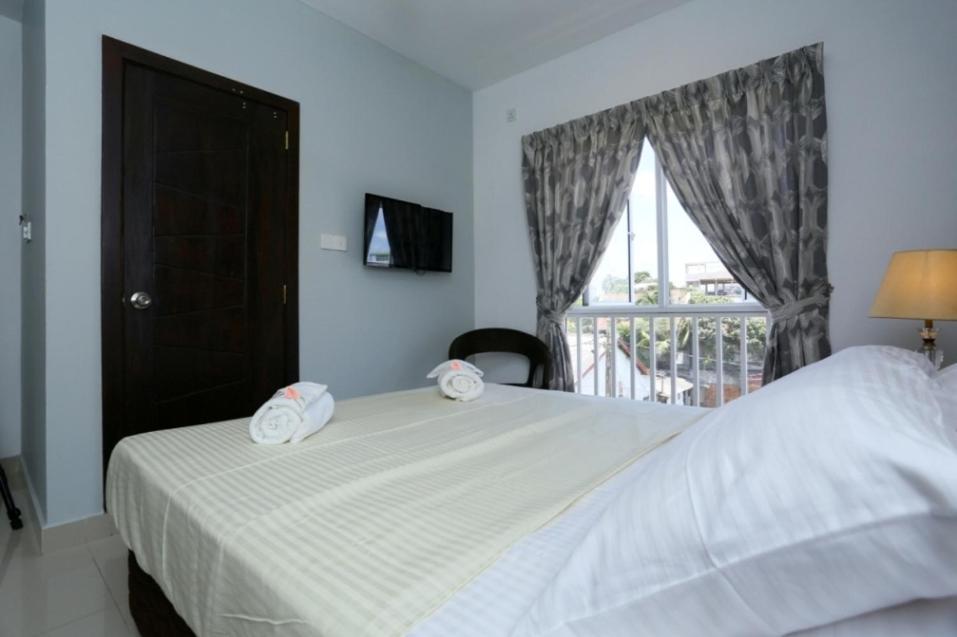 5 @ Rodney Place Bed & Breakfast Коломбо Екстериор снимка